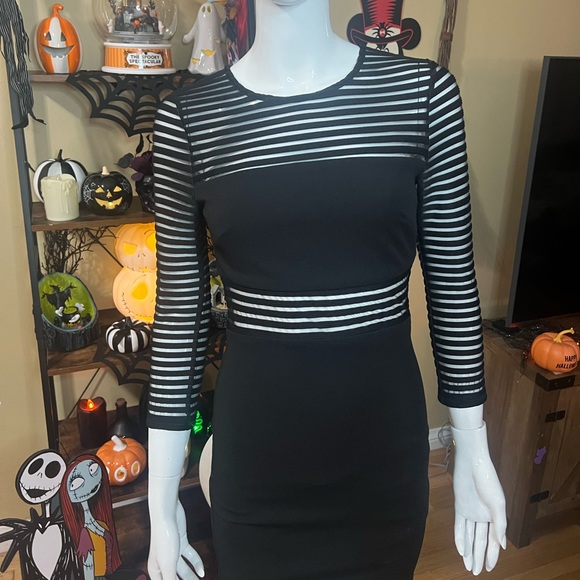 NWOT Lulu’s Women’s Black Bodycon Dress SZ XS 🖤 - Picture 3 of 12